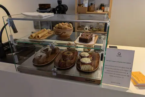 Decent Donuts photo 3